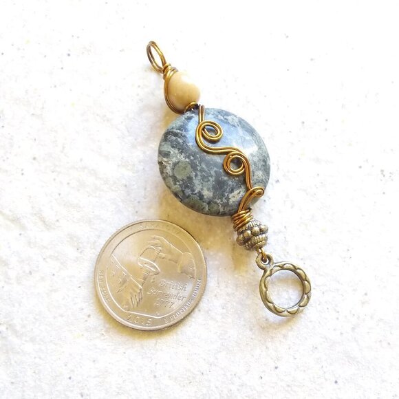 🍂🍁🍃 3/$25! Unique! Handmade Stacked Kambaba Jasper Pendant - Picture 5 of 7